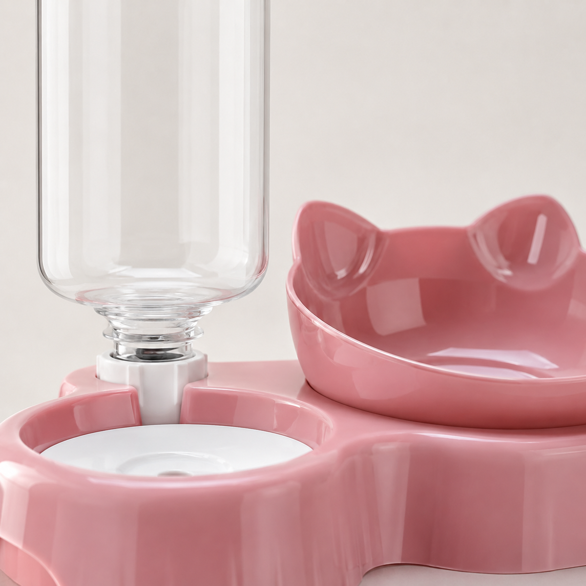 Gamelle 3-en-1 avec Distributeur d'Eau — détail de la matière et des finitions