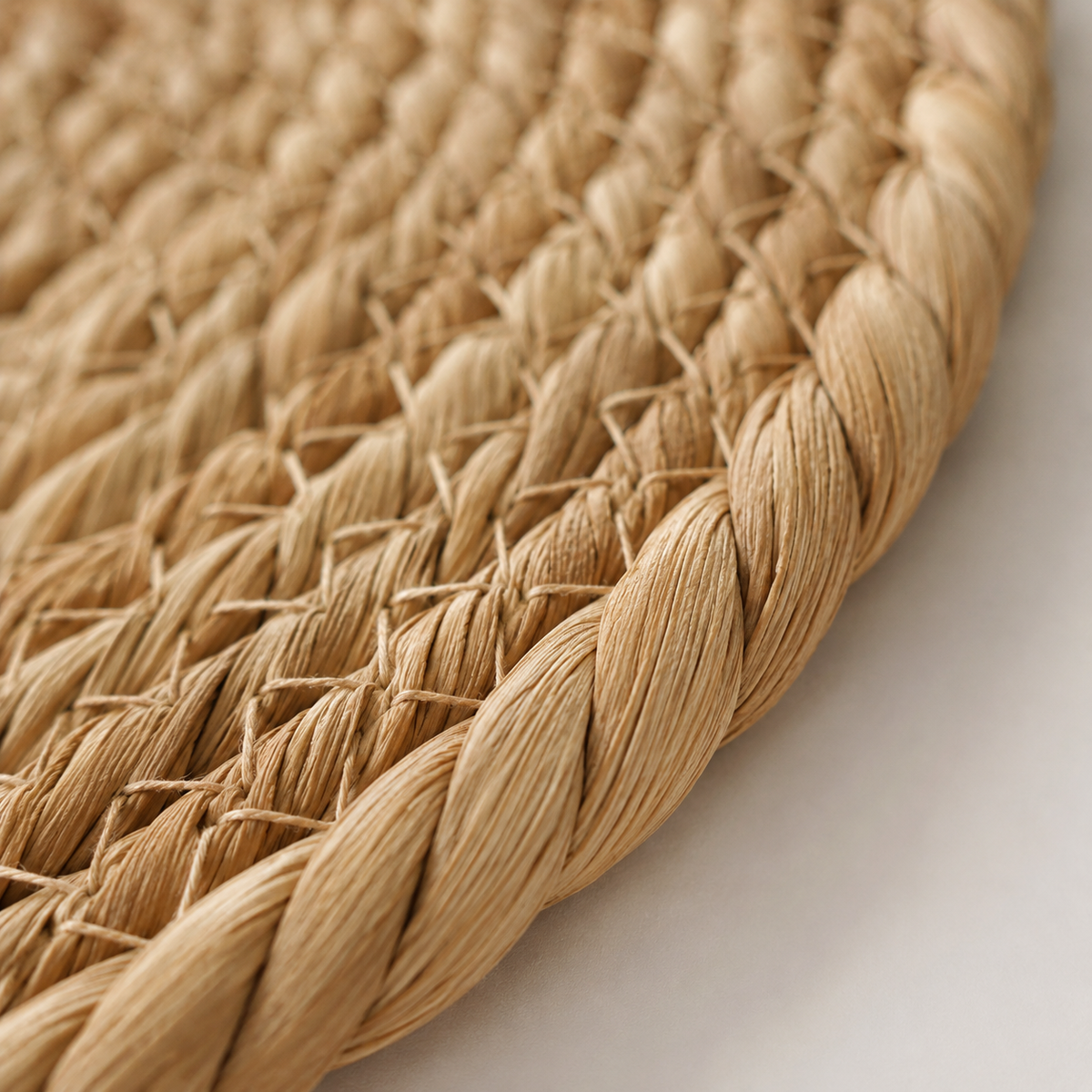 Griffoir Tapis en Rotin — détail de la matière et des finitions